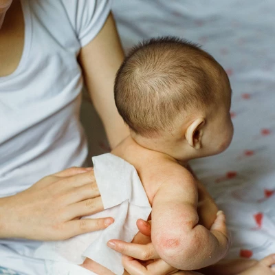 WaterWipes Plastic-Free Original Unscented 99.9% Water Based Baby Wipes - (Select Count) 5 WaterWipes Plastic-Free Original Unscented 99.9% Water Based Baby Wipes - (Select Count) - Image 5